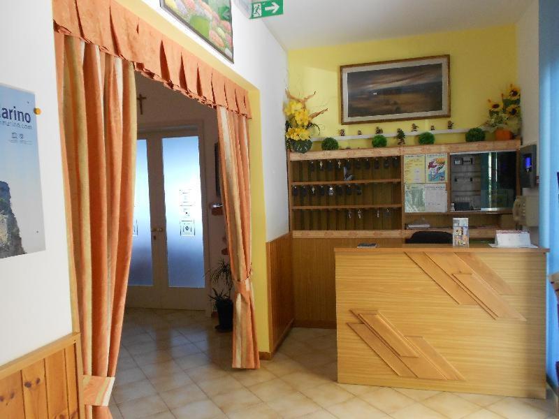 Hotel Vevey Римини Экстерьер фото